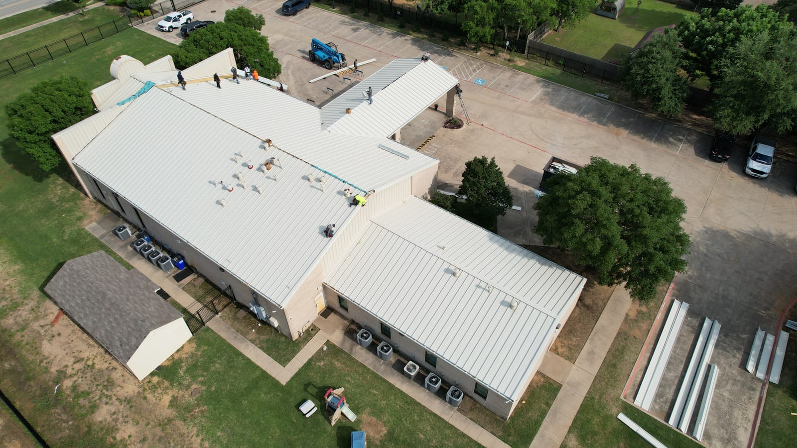 Completed commercial roofing project by Select Roofing